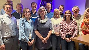 Die geehrten langj&auml;hrigen Mitglieder mit den neugew&auml;hlten Vorsitzenden Reinhard Miethaner, Christoph Braun und Florian Kraxenberger.