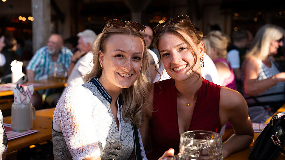 Die Partybilder vom Mittwoch, 12. August, aus dem Festzelt Krönner. Die Partybilder vom Mittwoch, 12. August, aus dem Festzelt Krönner.