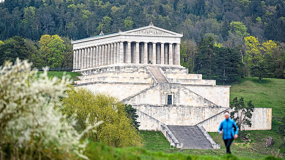 'Ortskern Donaustauf mit Walhalla-Landschaft' - so lautet der offizielle Titel des Denkmals, auf das Blume Bezug nimmt.