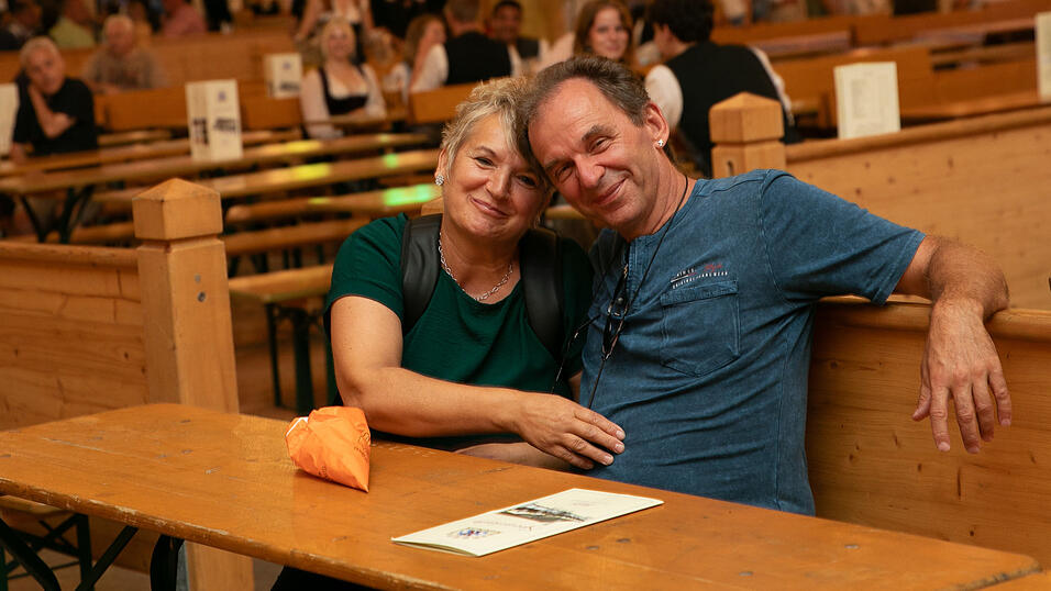 Die Partybilder vom Sonntag, 17. August, aus dem Festzelt Reisinger. Die Partybilder vom Sonntag, 17. August, aus dem Festzelt Reisinger.
