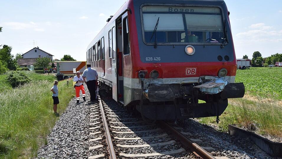 Am Bahnübergang Ostsiedlung ist es am Donnerstagnachmittag zu einem Unfall gekommen.