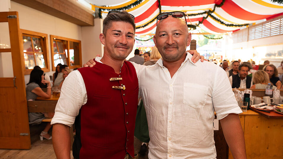 Die Partybilder vom Freitag, 18. August 2023, aus dem Festzelt Krönner. Die Partybilder vom Freitag, 18. August 2023, aus dem Festzelt Krönner.