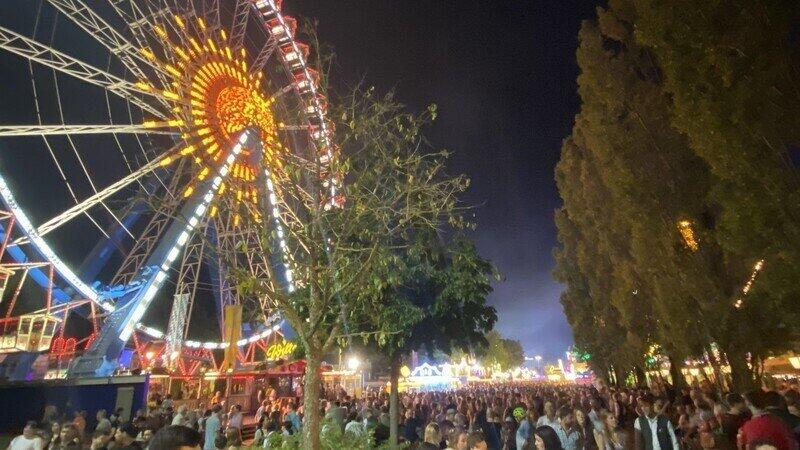 Auf dem Gäubodenvolksfest ist Kiffen verboten - wie auf allen bayerischen Volksfesten.