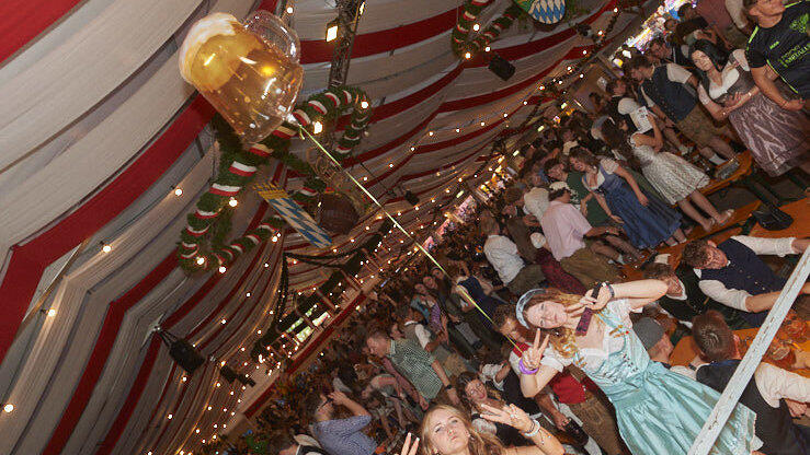 Die Partybilder vom Freitag, 8. August, aus dem Festzelt Lechner. Die Partybilder vom Freitag, 8. August, aus dem Festzelt Lechner.