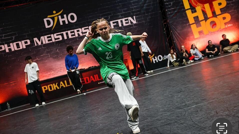 Ernste Miene, lockere Moves: Bei den den S&uuml;ddeutschen Meisterschaften 2024 konnte Shirin Kiarass im Freestyle alle Konkurrenten &uuml;bertrumpfen - sogar wesentlich &auml;ltere.