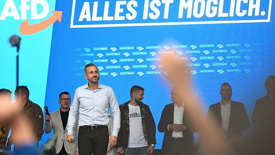 AfD-Spitzenkandidat Ulrich Siegmund hofft auf einen historischen Wahlsieg. AfD-Spitzenkandidat Ulrich Siegmund hofft auf einen historischen Wahlsieg.
