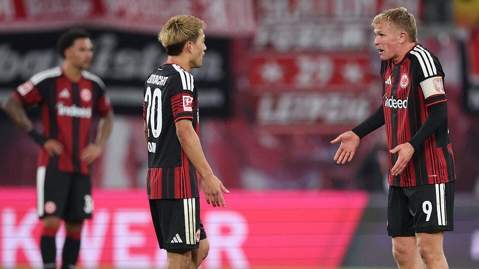 Jonathan Burkardt (r) war nach dem 0:6 mächtig bedient. Jonathan Burkardt (r) war nach dem 0:6 mächtig bedient.
