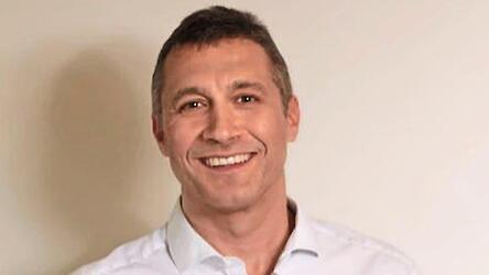 Der Herausgeber des Buches: Bernd Fischl Der Herausgeber des Buches: Bernd Fischl