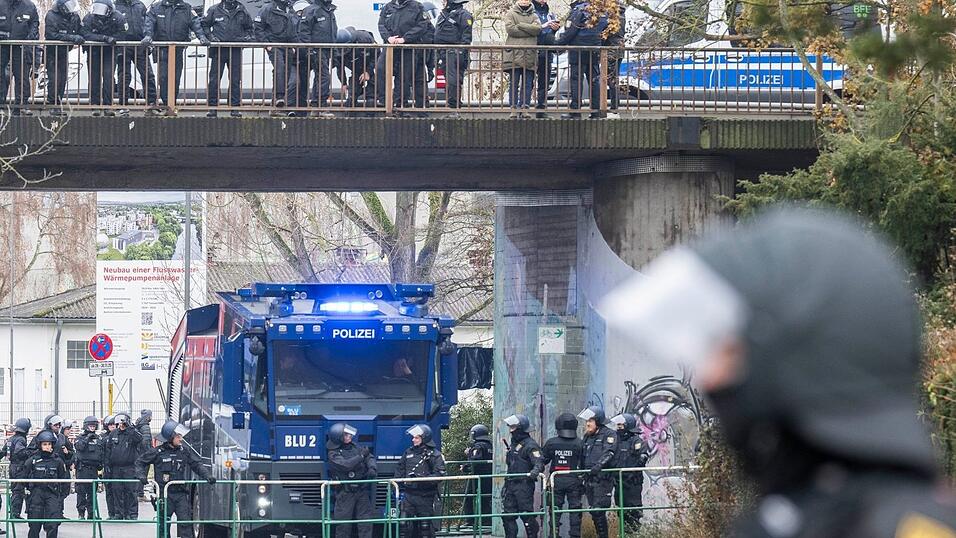 Die Polizei setzte Tausende Beamte ein.