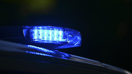 Zu einer Auseinandersetzung zwischen mehreren M&auml;nnern sei es laut Polizei beim Haidlfinger Volksfest gekommen.&nbsp;(Symbolbild)