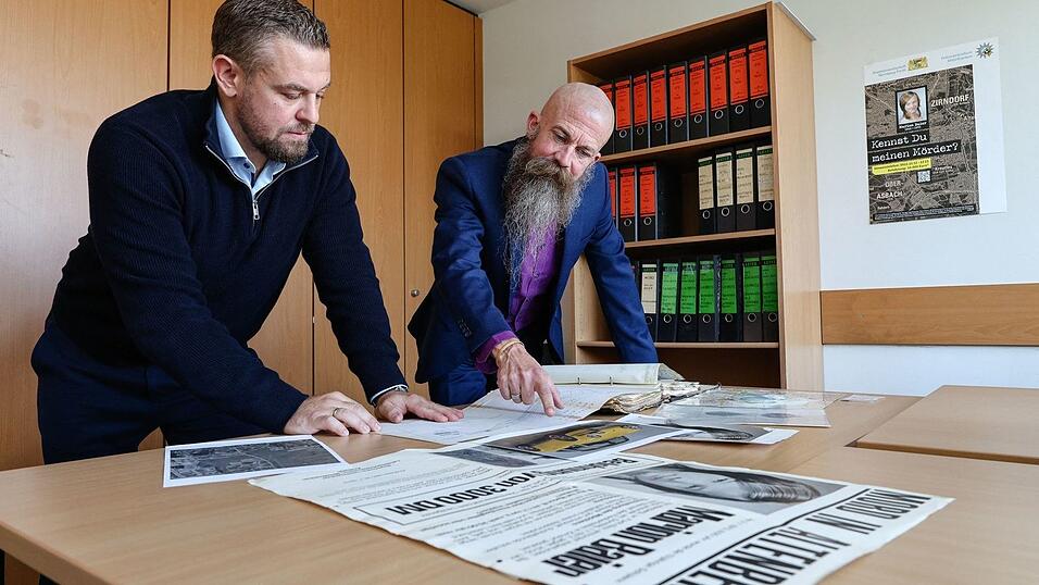 Patrick Merten (l), Leiter des Cold Case „Marion Baier“, und Michael Dietsch, Leiter der Kripo Fürth. Patrick Merten (l), Leiter des Cold Case „Marion Baier“, und Michael Dietsch, Leiter der Kripo Fürth.