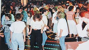 In den 80ern war die beleuchtete Tanzfläche des „Aladin“ immer voll. In den 80ern war die beleuchtete Tanzfläche des „Aladin“ immer voll.