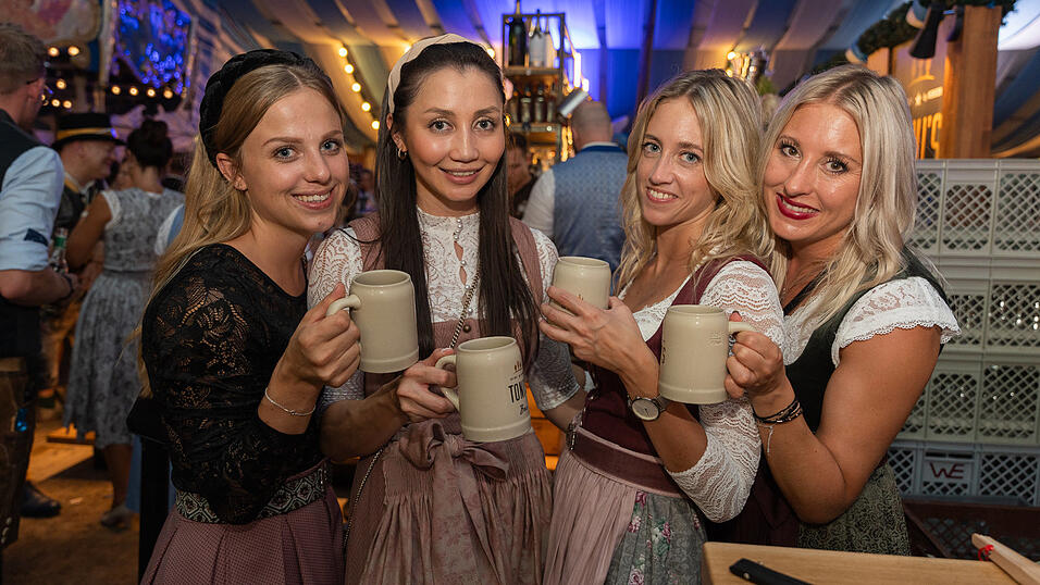 Die Partybilder vom Samstag, 19. August 2023, aus dem Festzelt Wenisch. Die Partybilder vom Samstag, 19. August 2023, aus dem Festzelt Wenisch.