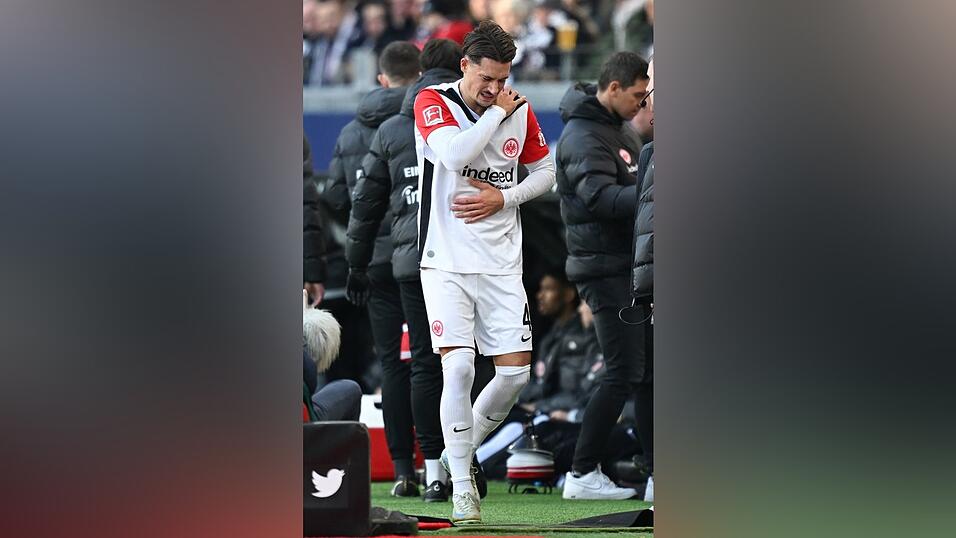 Robin Koch fehlt Eintracht Frankfurt auch im Bundesliga-Topspiel beim FC Bayern M&uuml;nchen.