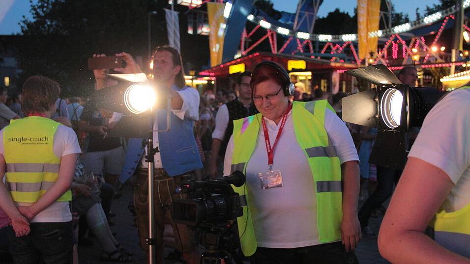 Schnappsch&uuml;sse von der Single-Couch(Foto: Paul Przybilla)