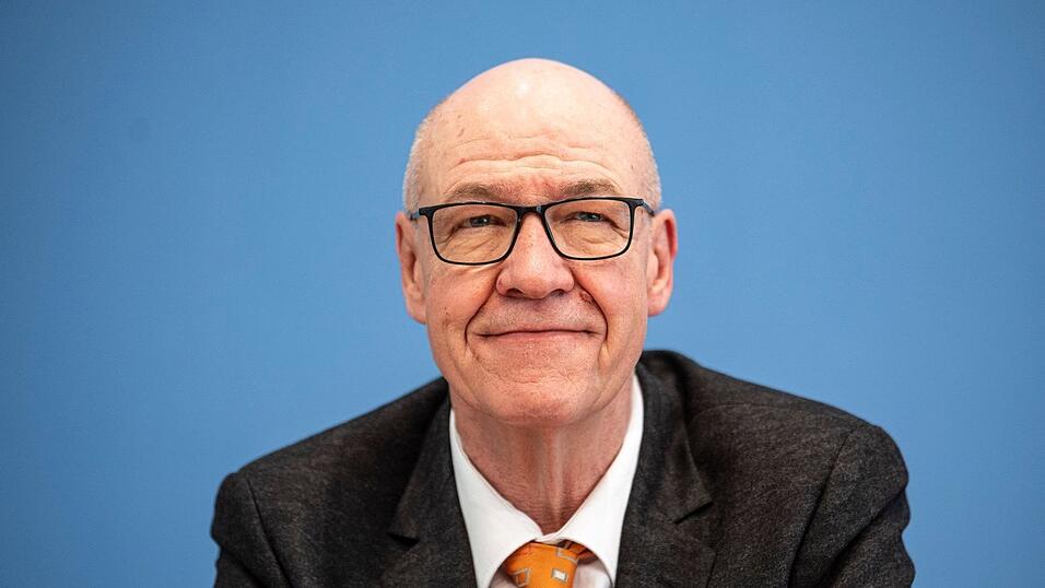 DIW-Ökonom Martin Gornig hat noch Hoffnung für die deutsche Industrie. (Archivbild) DIW-Ökonom Martin Gornig hat noch Hoffnung für die deutsche Industrie. (Archivbild)