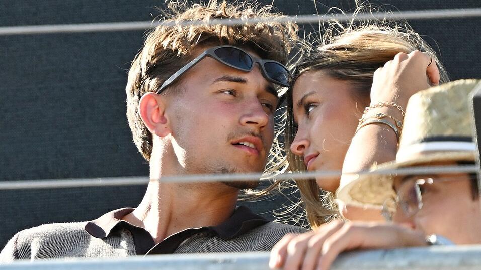 Waren nicht nur zusammen beim Tennis, sondern auch auf der Wiesn: Tom Bischof und Josefine Scholl. (Archivbild) Waren nicht nur zusammen beim Tennis, sondern auch auf der Wiesn: Tom Bischof und Josefine Scholl. (Archivbild)