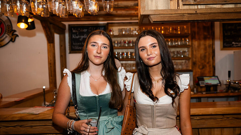 Die Partybilder vom Sonntag, 16. August, aus dem Festzelt Greindl. Die Partybilder vom Sonntag, 16. August, aus dem Festzelt Greindl.
