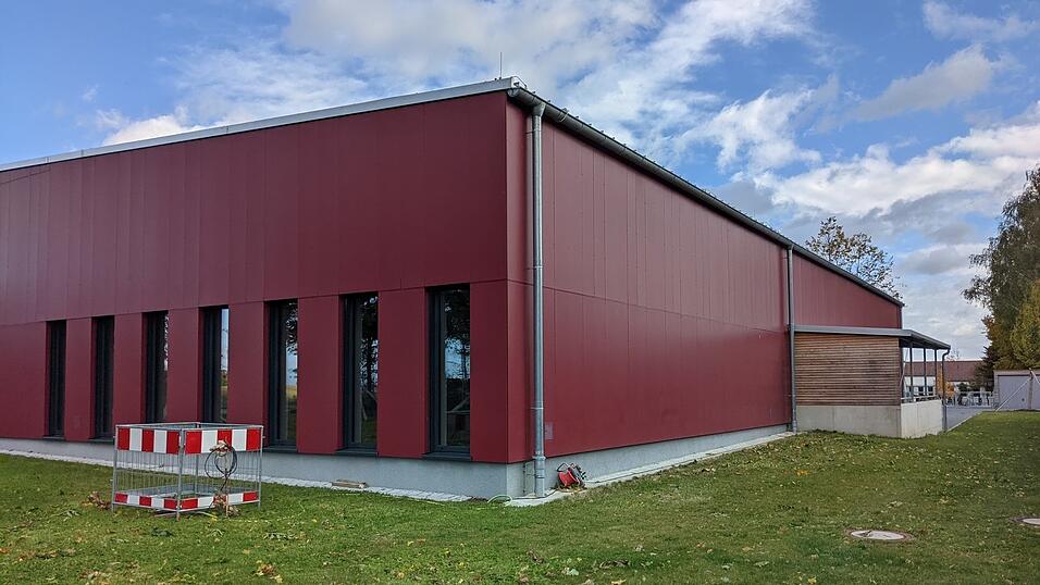 Die Turnhalle bleibt weiter gesperrt.