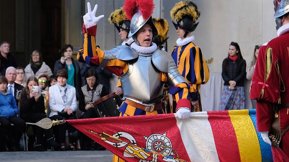 Patrick schw&ouml;rt seinen Eid.