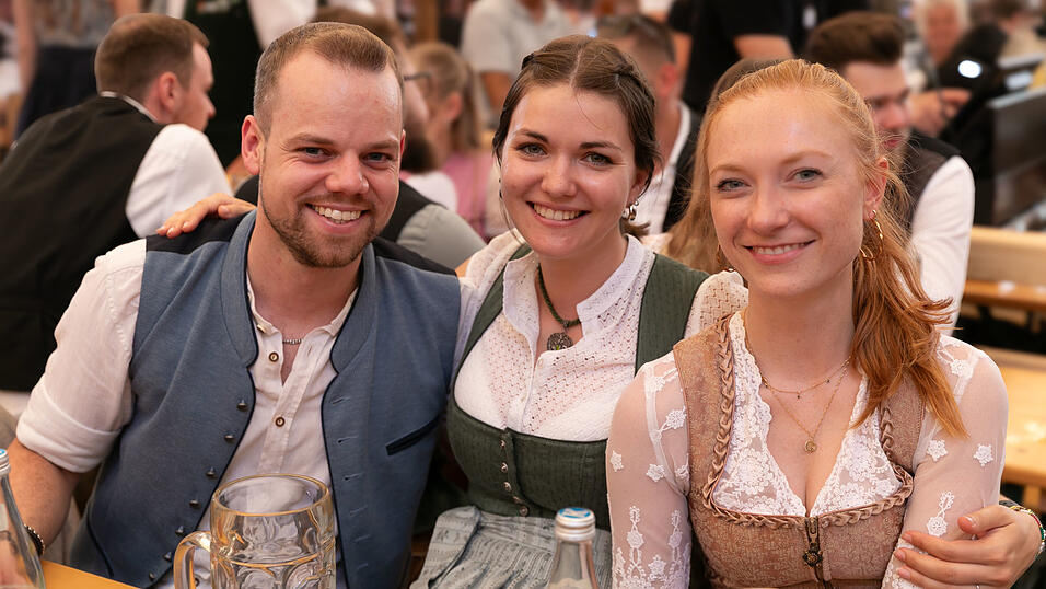 Die Partybilder vom Samstag, 9. August, aus dem Festzelt Nothaft. Die Partybilder vom Samstag, 9. August, aus dem Festzelt Nothaft.