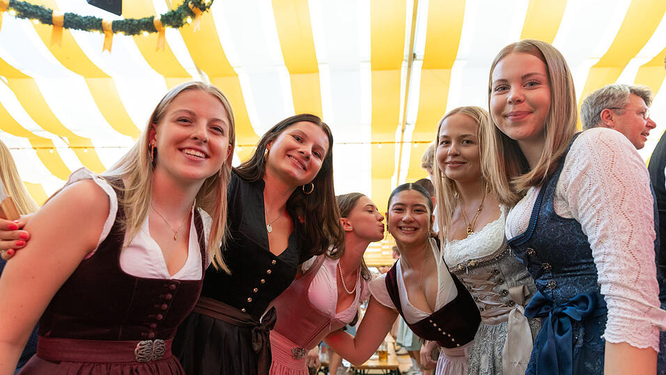 Die Partybilder vom Dienstag, 11. August, aus dem Festzelt Nothaft.