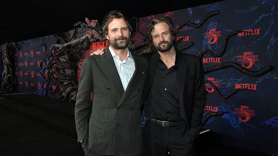 Die 41 Jahre alten Zwillingsbr&uuml;der Matt (links) und Ross Duffer sind die Sch&ouml;pfer der Netflix-Kultserie &laquo;Stranger Things&raquo;. (Archivbild)