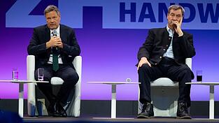 In herzlicher gegenseitger Abneigung verbunden: Robert Habeck (l.) und Markus Söder im März bei der Eröffnung der Internationalen Handwerksmesse (IHM) in München