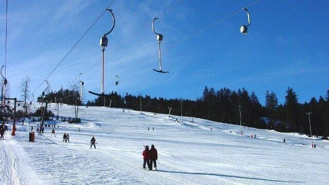 Der Forsthaus-Schlepplift am Geißkopf. Der Forsthaus-Schlepplift am Geißkopf.