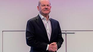 Olaf Scholz sieht keinen Grund f&uuml;r Alarmismus nach dem Trump-Ausfall gegen Merz (Archivbild)