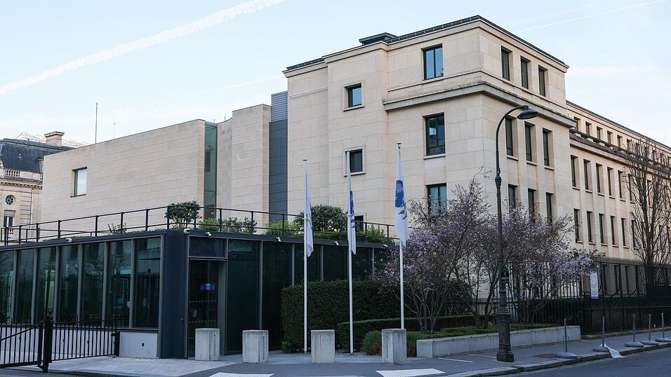 Die sechste Runde der Handelsgespräche zwischen den USA und China hat begonnen. Sie findet in Paris am Sitz der Organisation für wirtschaftliche Zusammenarbeit und Entwicklung (OECD) statt. Die sechste Runde der Handelsgespräche zwischen den USA und China hat begonnen. Sie findet in Paris am Sitz der Organisation für wirtschaftliche Zusammenarbeit und Entwicklung (OECD) statt.