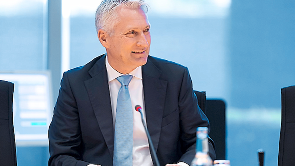 Hansjörg Durz kümmert sich für die Bundesregierung um das Thema Bürokratieabbau. Hansjörg Durz kümmert sich für die Bundesregierung um das Thema Bürokratieabbau.