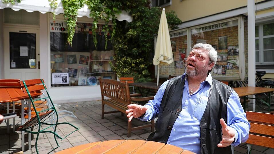 Auch zehn Jahre nach dem Anschlag ist für Norbert Imschloß die Erinnerung wach. (Archivbild) Auch zehn Jahre nach dem Anschlag ist für Norbert Imschloß die Erinnerung wach. (Archivbild)