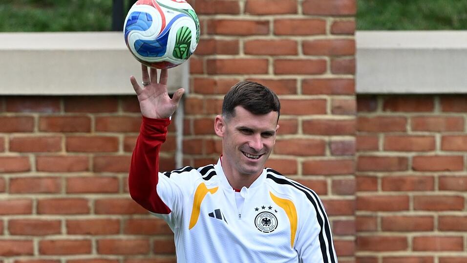 Pascal Groß wird das DFB-Trikot künftig nicht mehr tragen. (Archivbild) Pascal Groß wird das DFB-Trikot künftig nicht mehr tragen. (Archivbild)