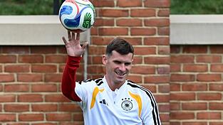 Pascal Groß wird das DFB-Trikot künftig nicht mehr tragen. (Archivbild) Pascal Groß wird das DFB-Trikot künftig nicht mehr tragen. (Archivbild)