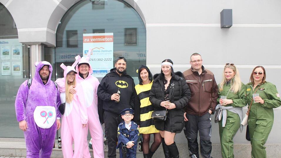 Beste Stimmung herrschte beim Rosenmontagszug in Geisenhausen.