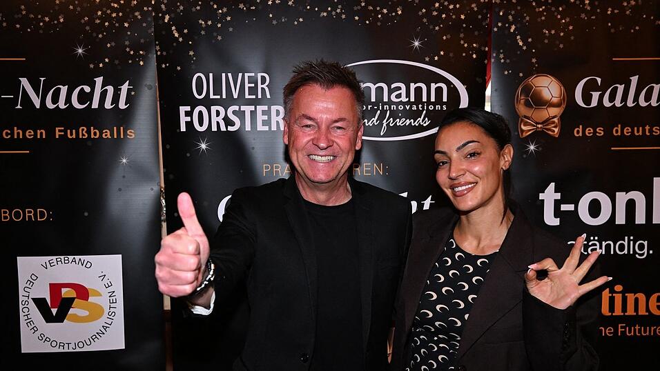 Die beiden Moderatoren: Oliver Forster und Valentina Maceri Die beiden Moderatoren: Oliver Forster und Valentina Maceri