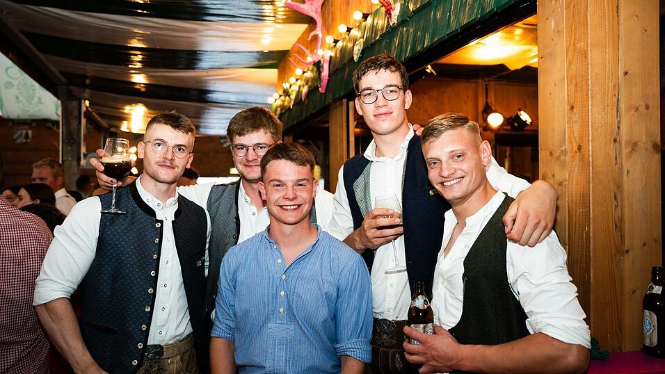 Die Partybilder vom Samstag, 15. August, aus dem Festzelt Weckmann. Die Partybilder vom Samstag, 15. August, aus dem Festzelt Weckmann.