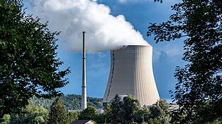 Die verbleibenden drei deutschen Atomkraftwerke sollen bis Mitte April 2023 weiterlaufen. Die verbleibenden drei deutschen Atomkraftwerke sollen bis Mitte April 2023 weiterlaufen.