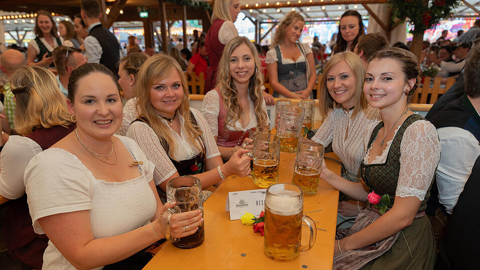 Die Partybilder vom Samstag, 12. August 2023, aus dem Festzelt Nothaft. Die Partybilder vom Samstag, 12. August 2023, aus dem Festzelt Nothaft.