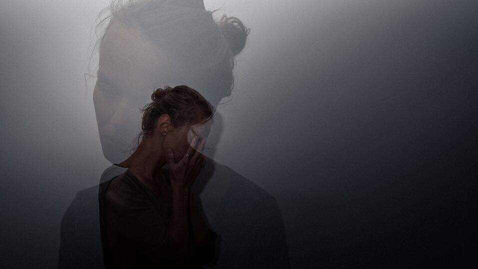 Hinweis zum Inhalt: In den Texten auf dieser Seite geht es um Depressionen, Selbstverletzung und Suizidgedanken. Hinweis zum Inhalt: In den Texten auf dieser Seite geht es um Depressionen, Selbstverletzung und Suizidgedanken.