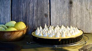 Die fertige Zitronen-Tarte mit Baiser Die fertige Zitronen-Tarte mit Baiser