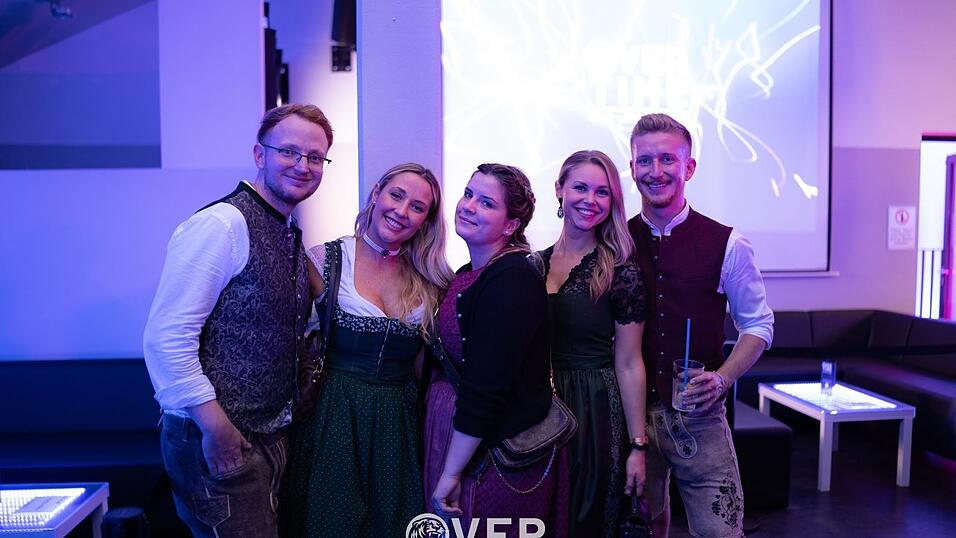 Auch am zweiten Volksfestfreitag schauten viele G&auml;ste im Overtime vorbei.