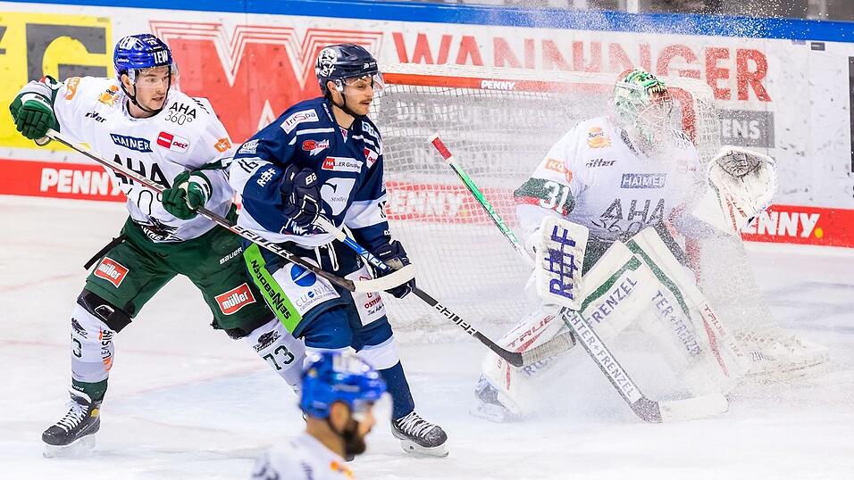 Die Straubing Tigers haben die Augsburger Panther mit 3:1 besiegt. Die Straubing Tigers haben die Augsburger Panther mit 3:1 besiegt.