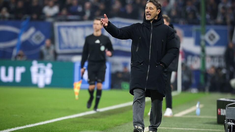 BVB-Trainer Niko Kovac muss seine Spieler beruhigen