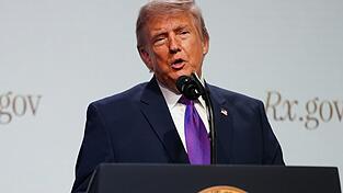 Trump will einen angeblich geplanten Angriff auf den Iran gestoppt haben. Trump will einen angeblich geplanten Angriff auf den Iran gestoppt haben.