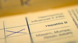 Die bayerische Gesundheitsministerin Judith Gerlach wirbt f&uuml;r die Hepatitis-Impfung. (Archivbild)