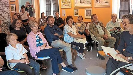 Zahlreiche Interessierte hatten sich zur Buchpräsentation im Grenzland- und Trenckmuseum eingefunden.
