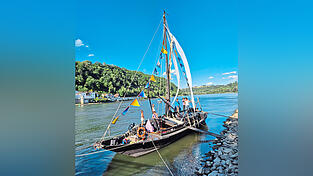 Das Schiff ist Lastk&auml;hnen, wie sie fr&uuml;her auf der Loire unterwegs waren, nachempfunden.