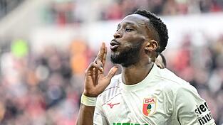 Der FC Augsburg hat Chrislain Matsima fest verpflichtet.